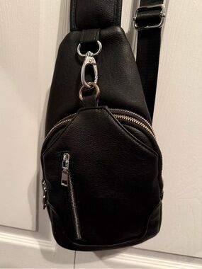 Antik Kraft Black Leather Logo Interior Sling